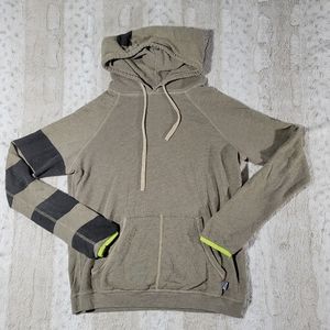 Free City Life Nature Love Green Hoodie Pullover Sweater Pockets Women’s Size 1